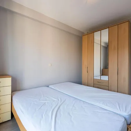 Apartment Sablon 501 Seafront In