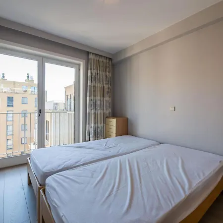 Sablon 501 Seafront In Apartment
