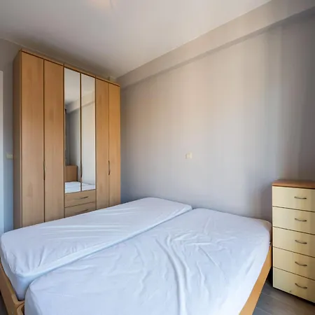 Apartment Sablon 501 Seafront In *