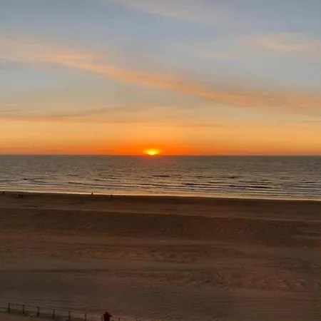 On Zeedijk With Stunning Sea View Appartement Coxyde